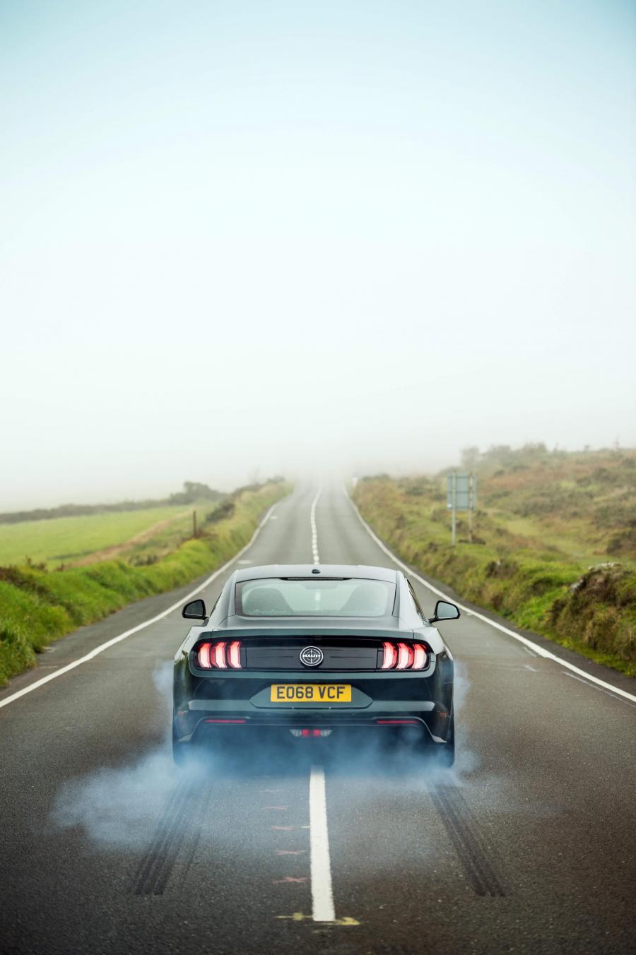  Ford Mustang Bullitt 2018 года  (UK) (фото 7 из 23)